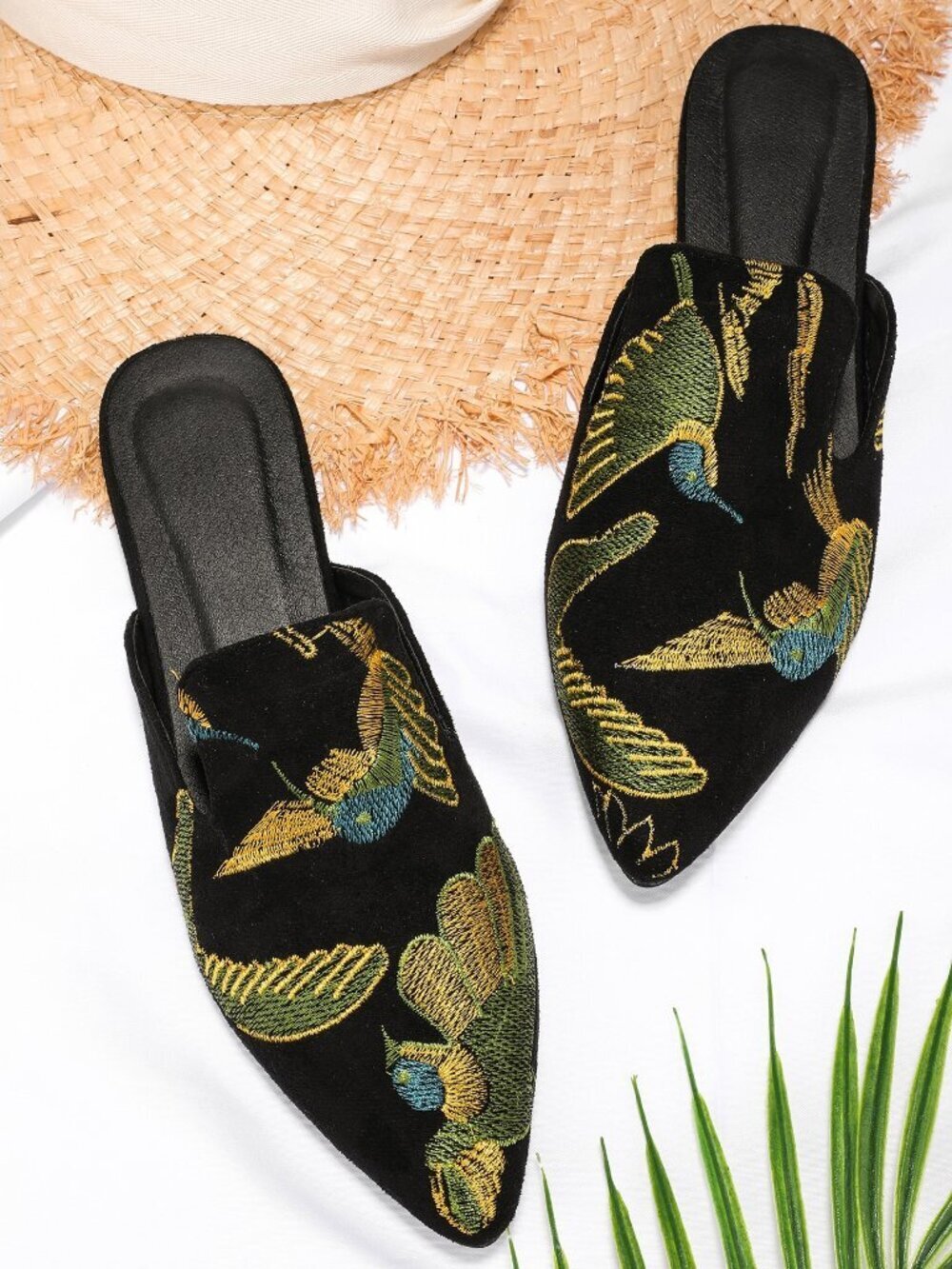 Black Fashionable Women's Flat With Bird Embroider